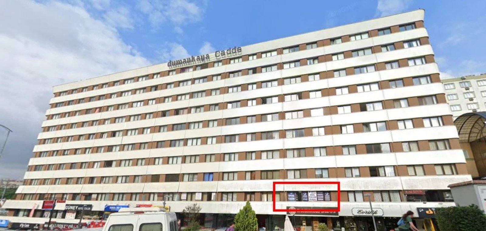 İdeal Tercüme Yenişehir şubesinin bulunduğu binanın dış görünümü